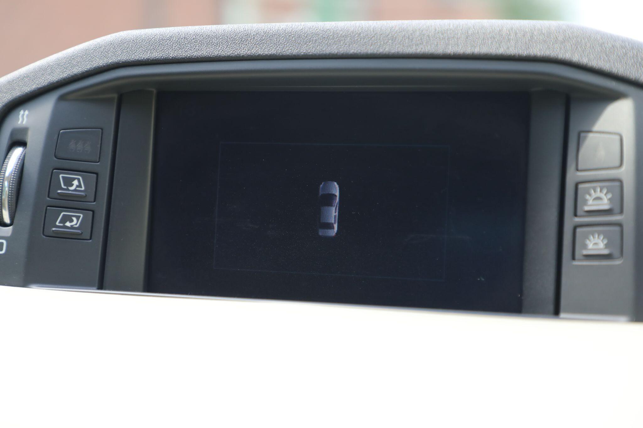 Large vehicle image